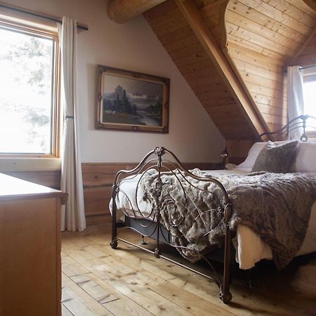 Hebergement "La Maison En Bois Rond" Sainte-Marie Pokoj fotografie