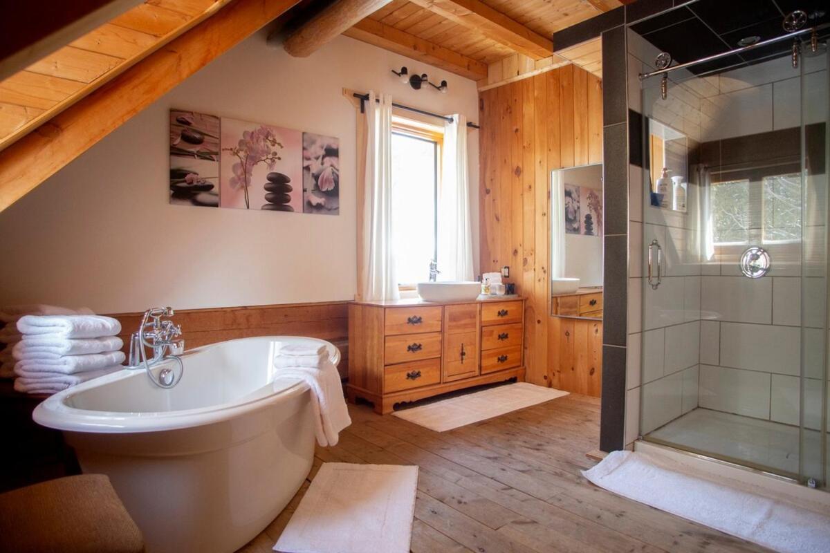 Hebergement "La Maison En Bois Rond" Sainte-Marie Pokoj fotografie