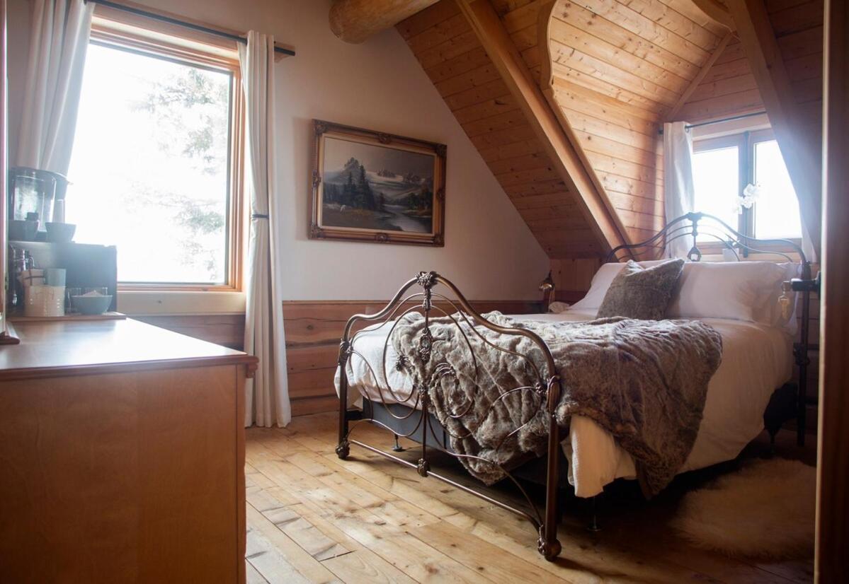 Hebergement "La Maison En Bois Rond" Sainte-Marie Pokoj fotografie