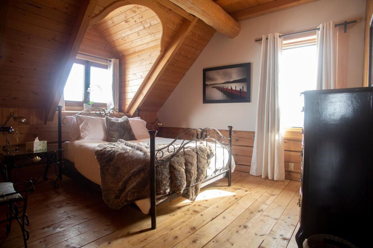 Hebergement "La Maison En Bois Rond" Sainte-Marie Pokoj fotografie